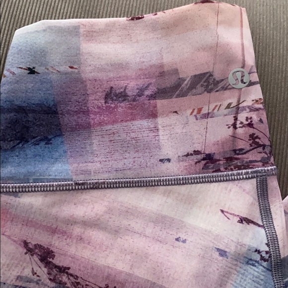 Lululemon Pant - Size 6 - Picture 8 of 13